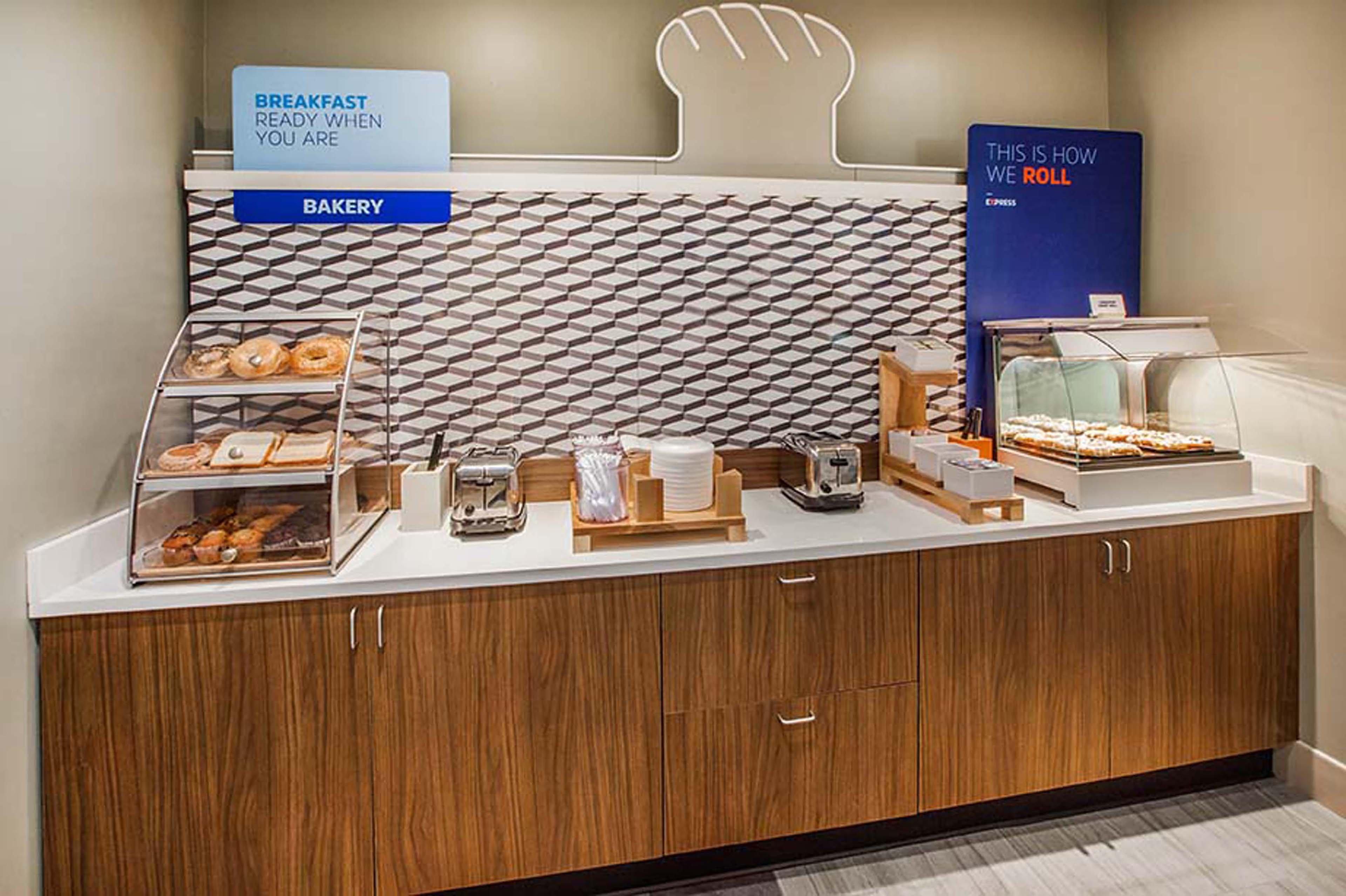 Holiday Inn Express & Suites Allen Park By Ihg Dış mekan fotoğraf